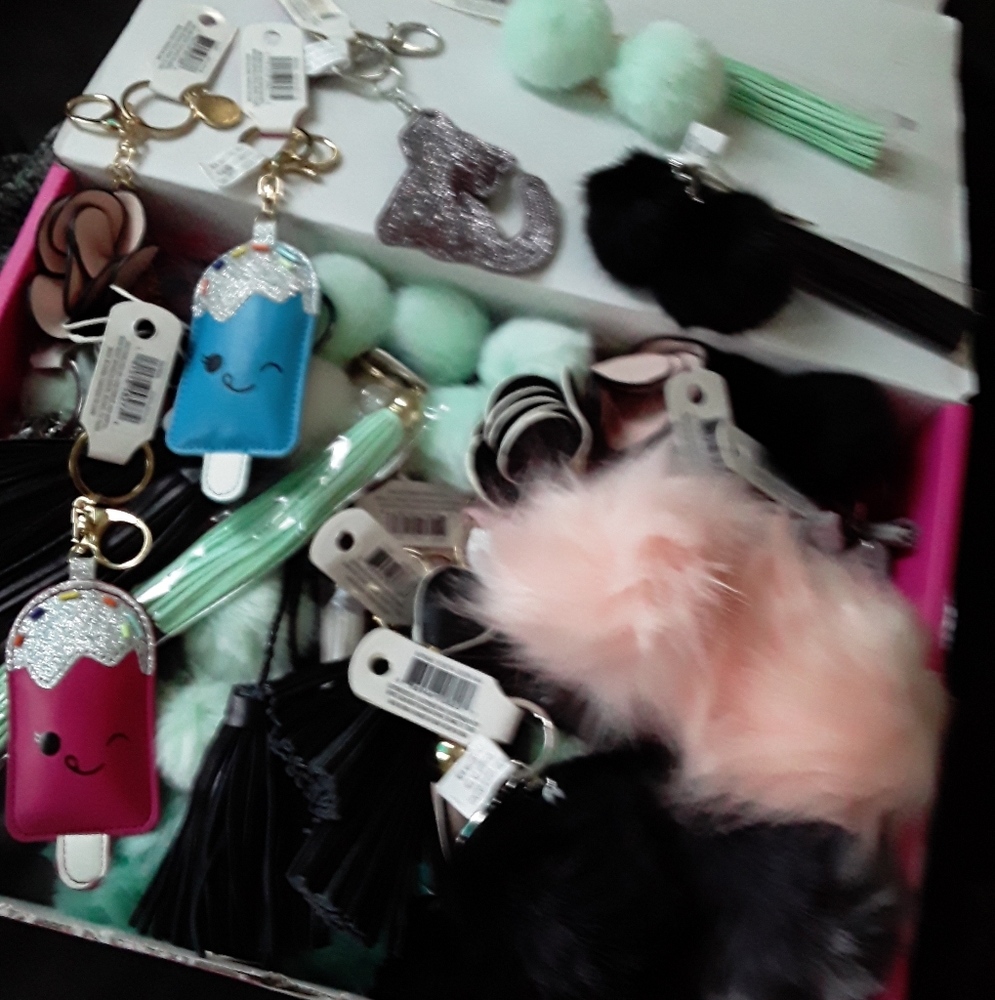 Keychain pompoms